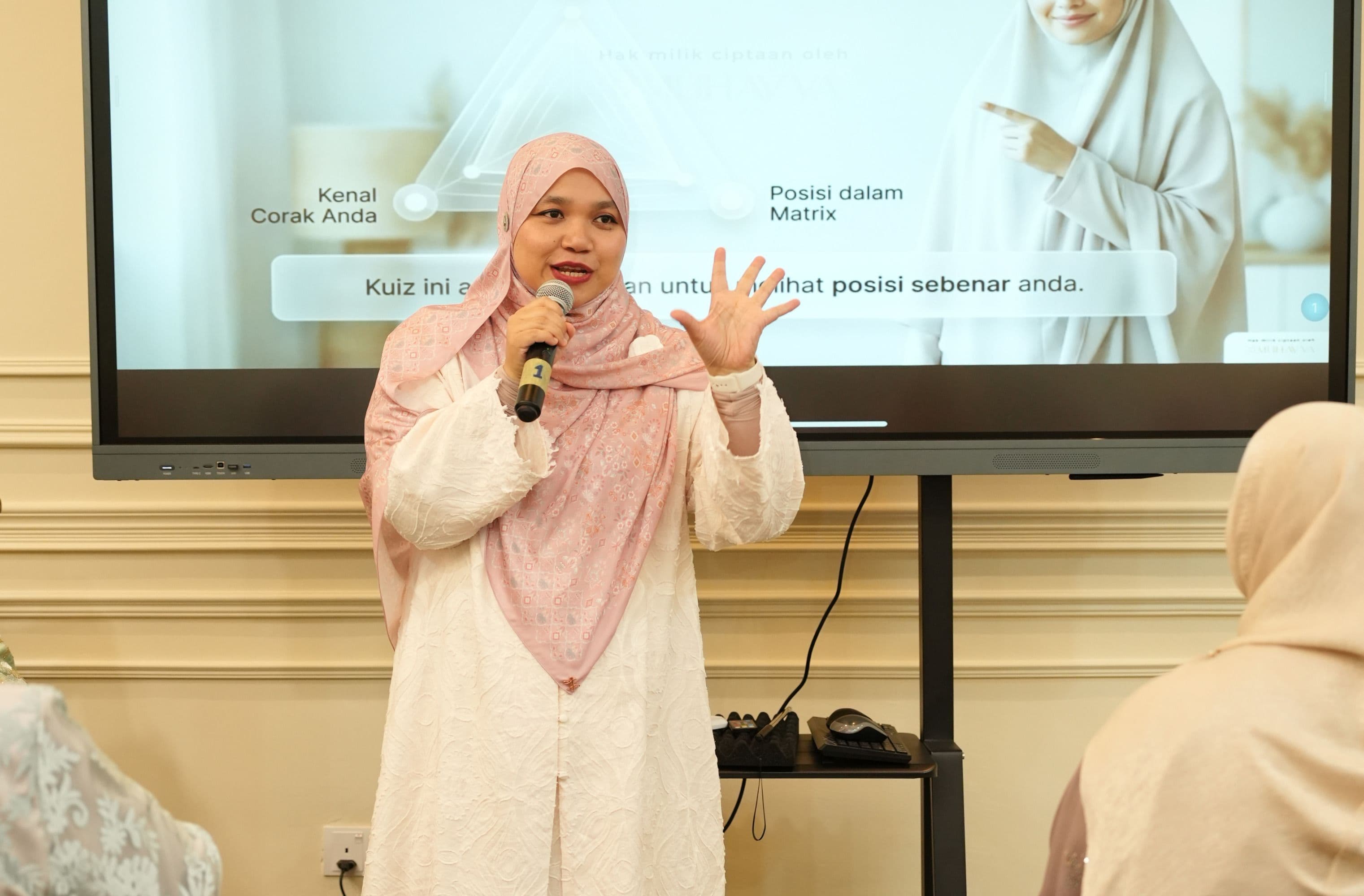 Dr Noor Atiyah Azmi